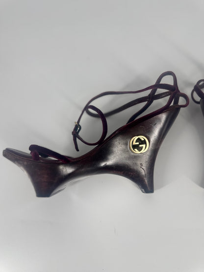 Gucci by Tom Ford 1996 'Geisha' Burgundy Wedges - EU 36-36.5 / US 6-6.5