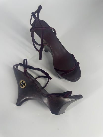 Gucci by Tom Ford 1996 'Geisha' Burgundy Wedges - EU 36-36.5 / US 6-6.5